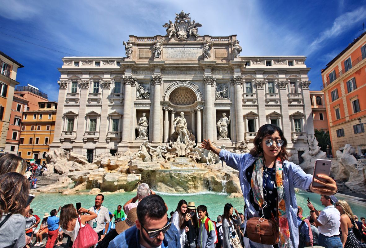 Φοντάνα Ντι Τρέβι: Πώς θα ρίχνετε στο εξής κέρματα στο συντριβάνι