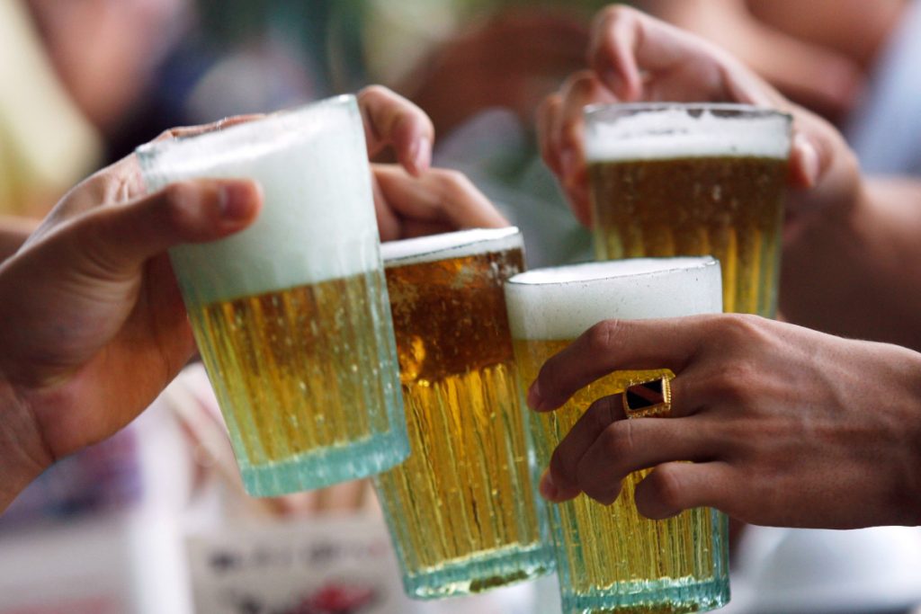 Αθήνα: Βγήκαν οι «ράμπο» – Έλεγχοι σε μπαρ για κάπνισμα και αλκοόλ