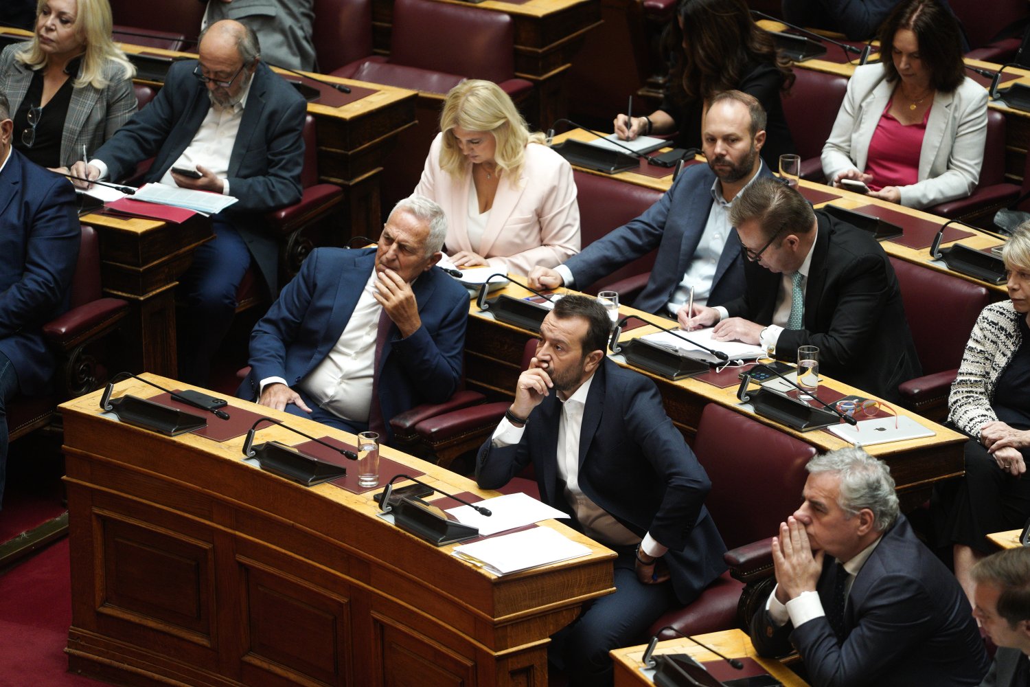 Νέοι συσχετισμοί στη Βουλή – Η τριχοτόμηση του ΣΥΡΙΖΑ και ο νέος ρόλος για το ΠαΣοΚ Νέοι συσχετισμοί στη Βουλή – Η τριχοτόμηση του ΣΥΡΙΖΑ και ο νέος ρόλος για το ΠαΣοΚ