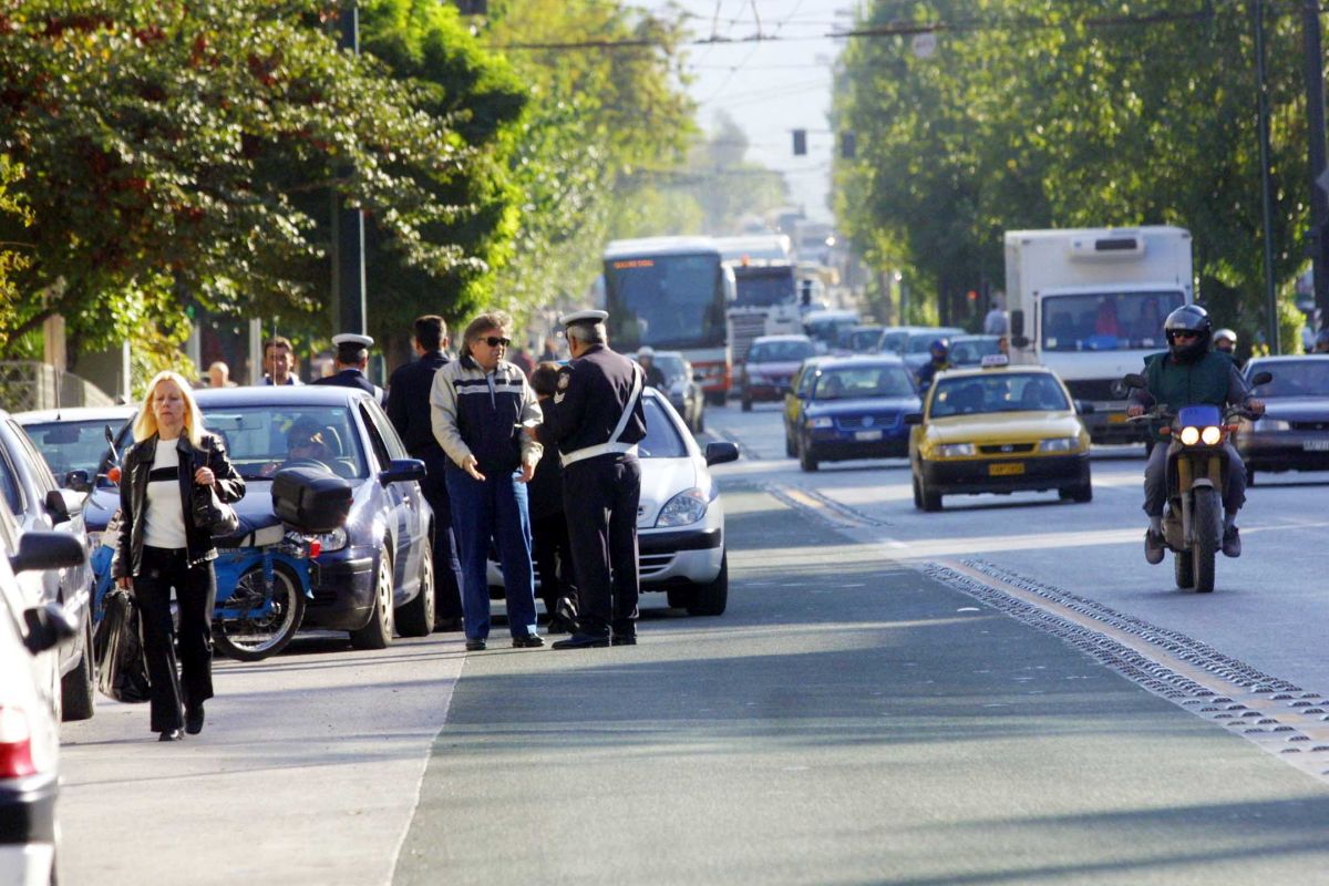 Μπαίνουν 388 κάμερες στα φανάρια της Αττικής – Σε ποιους δρόμους