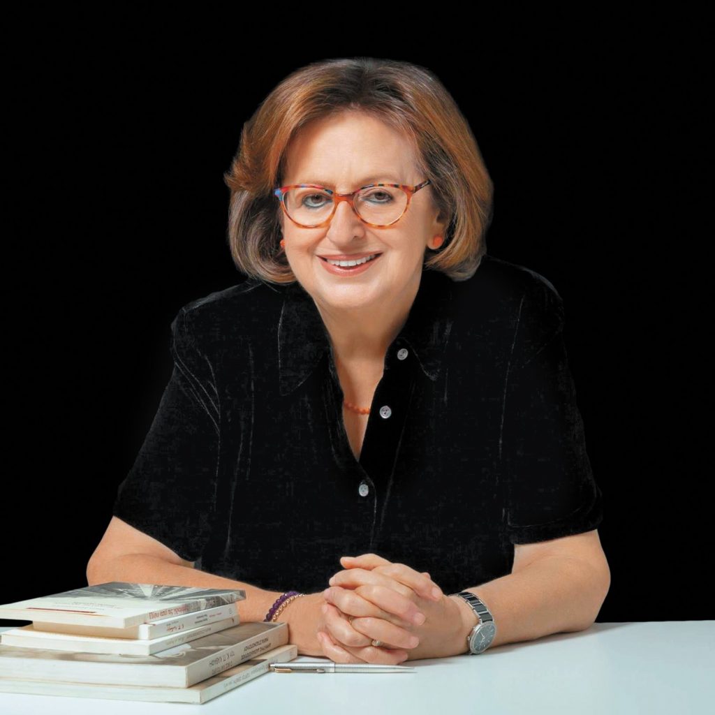 Η Μαρία Στασινοπούλου και η ισχύς της μικρής φόρμας