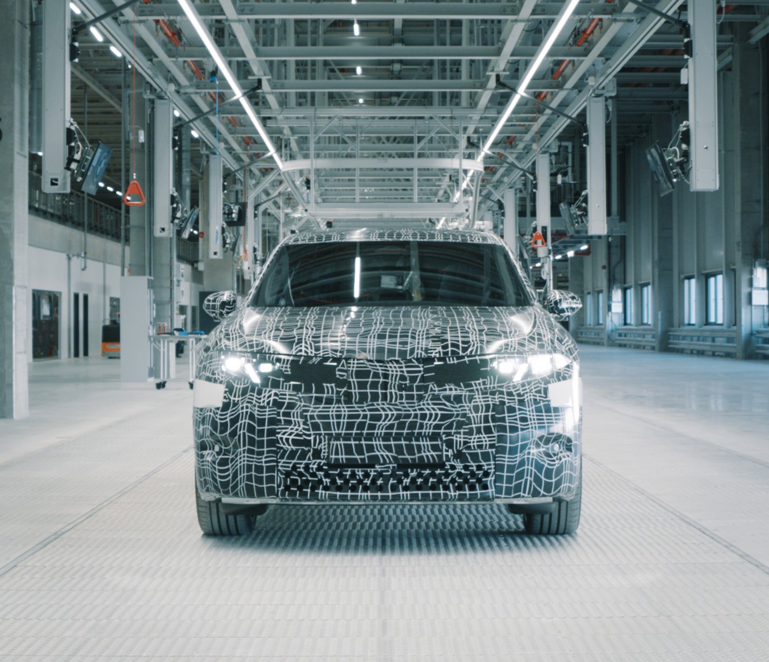 BMW iX3: Eπίσημη πρώτη της «νέας τάξης»