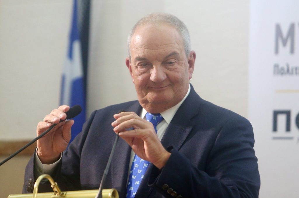 Αποστάσεις Καραμανλή από τη διαγραφή Σαμαρά – Τι λέει για την Προεδρία της Δημοκρατίας