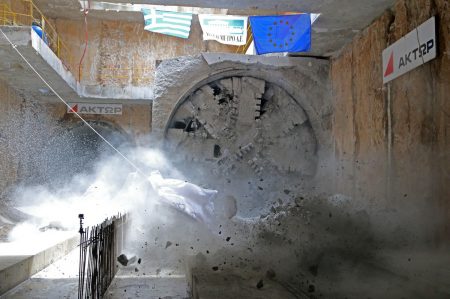 Μετρό – Γραμμή 4: Ολοκληρώνει ο ένας μετροπόντικας τη σήραγγα, η πορεία του έργου
