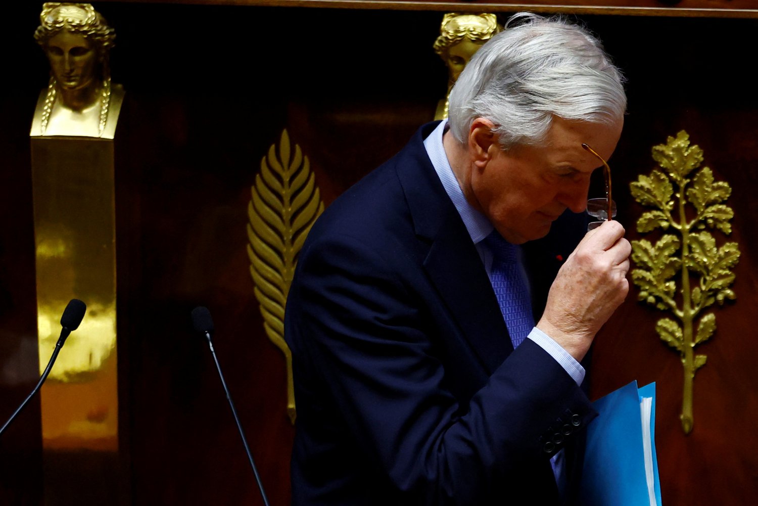 Γαλλία: Πέρασε η πρόταση μομφής κατά της κυβέρνησης Μπαρνιέ Γαλλία: Πέρασε η πρόταση μομφής κατά της κυβέρνησης Μπαρνιέ