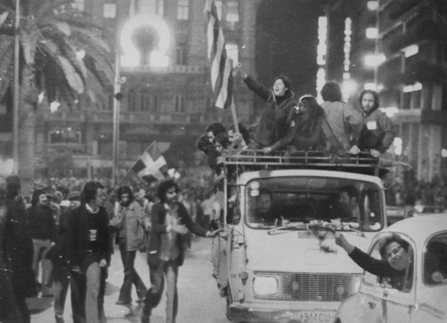 Δημοψήφισμα 1974: Όταν καταργήθηκε η βασιλεία στην Ελλάδα