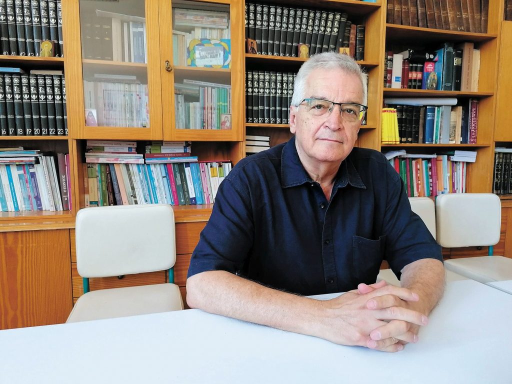 Μαθήματα για φοιτητές από όλο τον κόσμο