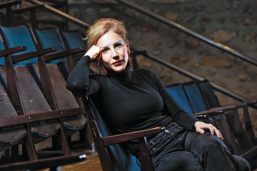 «Η τεχνική στο θέατρο καθοδηγεί το αίσθημα»