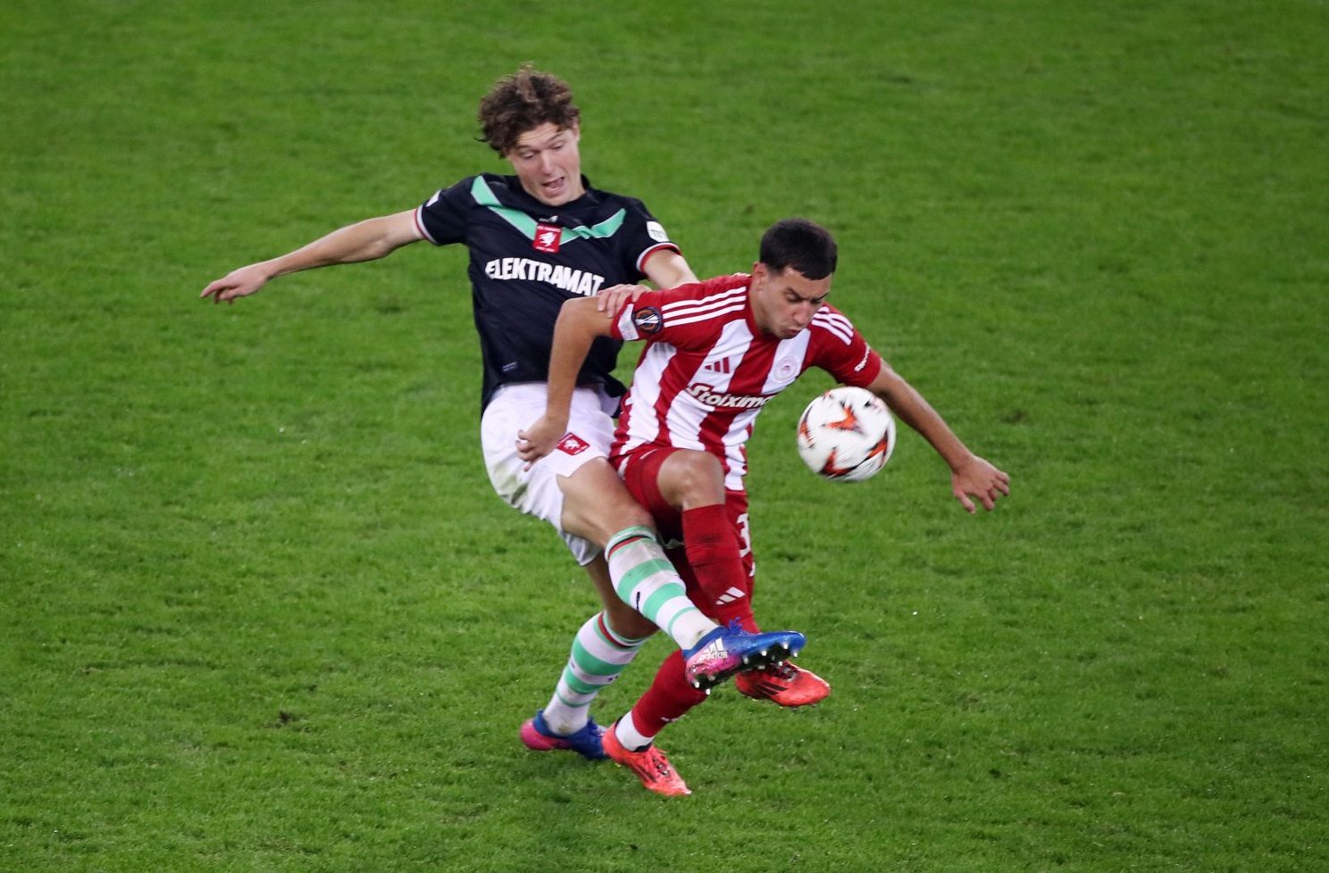 Ολυμπιακός – Τβέντε 0-0: Έμεινε ξανά στην ισοπαλία