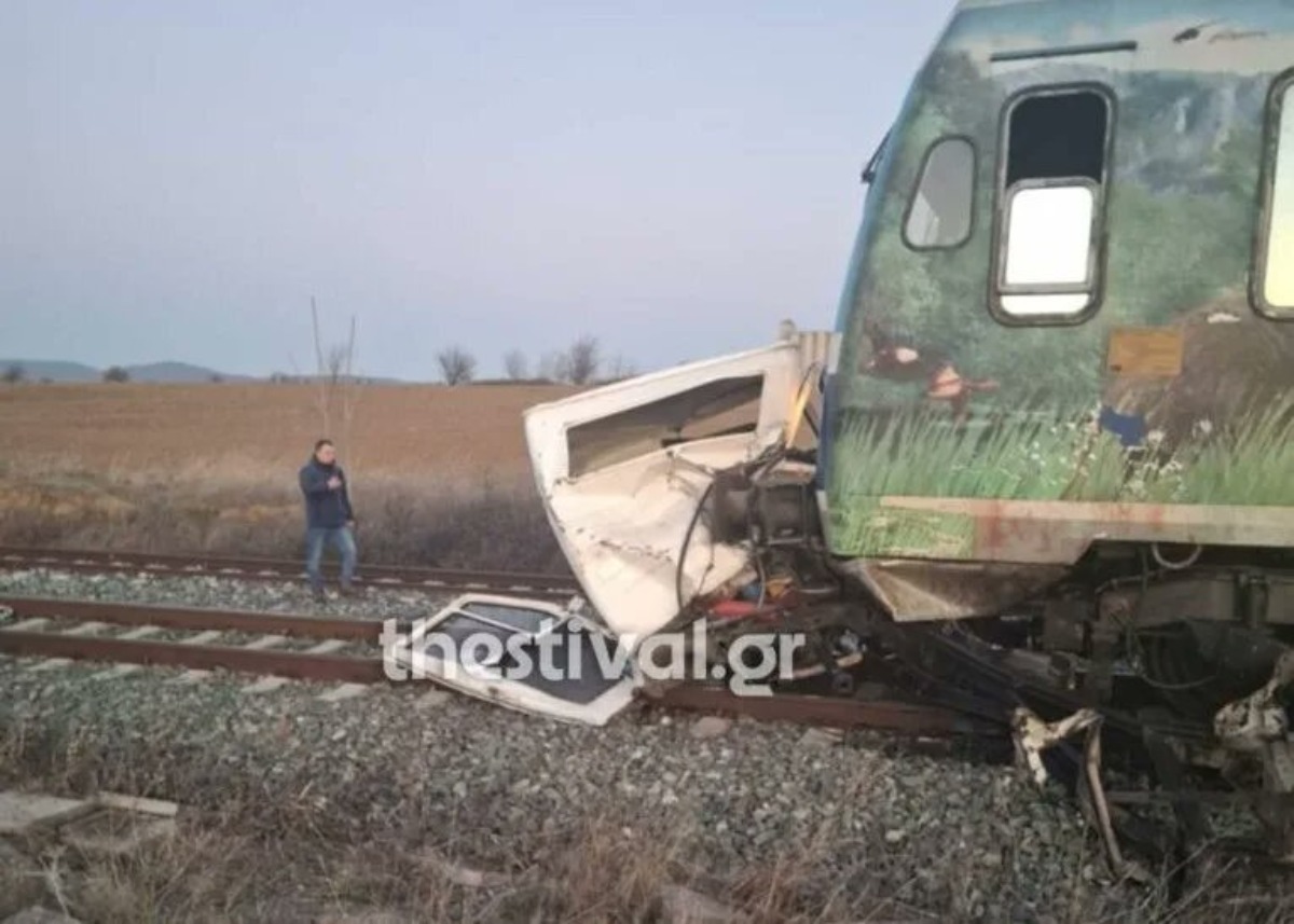 Τρένο παρέσυρε ΙΧ στο Κιλκίς – Νεκρός ο οδηγός [βίντεο]