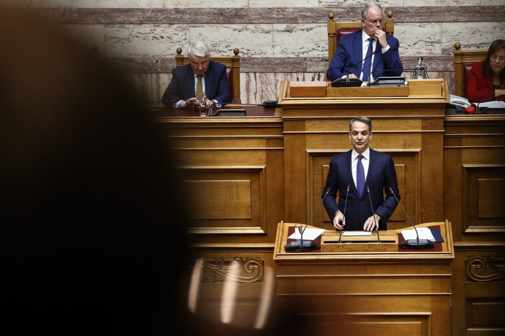Η Συνταγματική Αναθεώρηση, το timing και τρεις αναγνώσεις