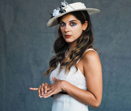 Ηρώ Μπέζου : «Αποστρέφομαι την αντίσταση στην ποίηση»