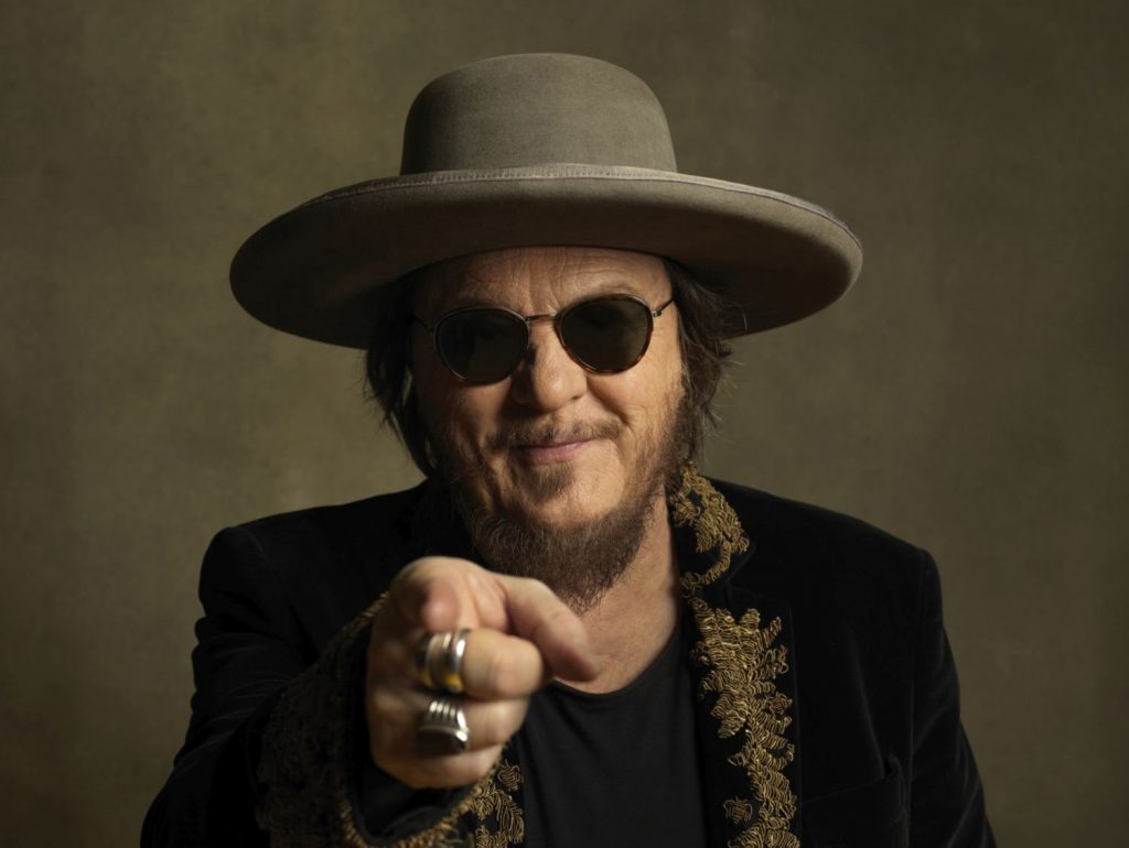 Zucchero: «H φράση “σε αγαπώ” έχει γίνει αναλώσιμη όπως τα χαρτομάντιλα»