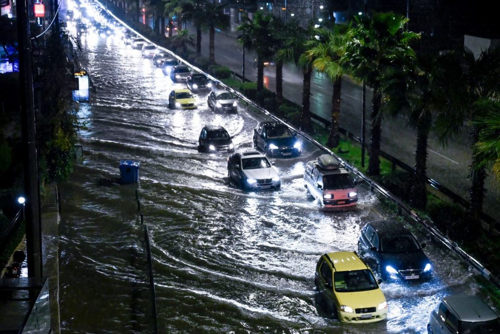 Kαι πλημμύρες και λειψυδρία ante portas