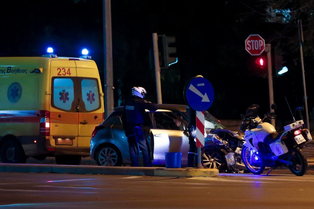 Νεκρός διανομέας σε τροχαίο στην Αττική Οδό