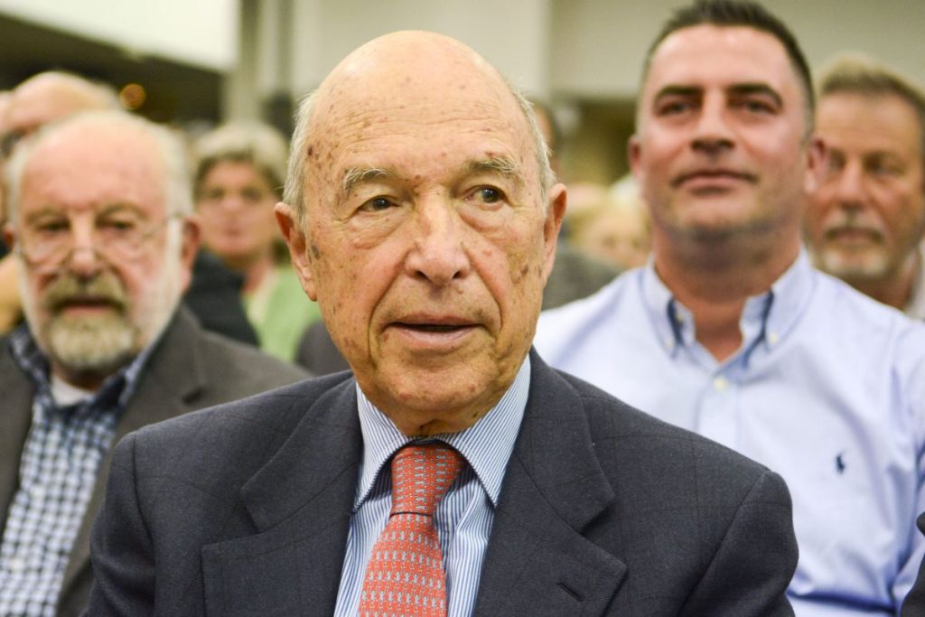 Σήμερα η κηδεία του Κώστα Σημίτη: Το τελετουργικό, οι επικήδειοι, οι απουσίες