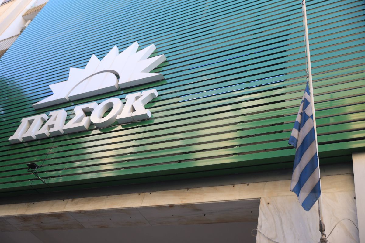 ΠαΣοΚ για μαφιόζικη επίθεση στο Χαλάνδρι: Η κυβέρνηση θεατής στα ξεκαθαρίσματα λογαριασμών ΠαΣοΚ για μαφιόζικη επίθεση στο Χαλάνδρι: Η κυβέρνηση θεατής στα ξεκαθαρίσματα λογαριασμών