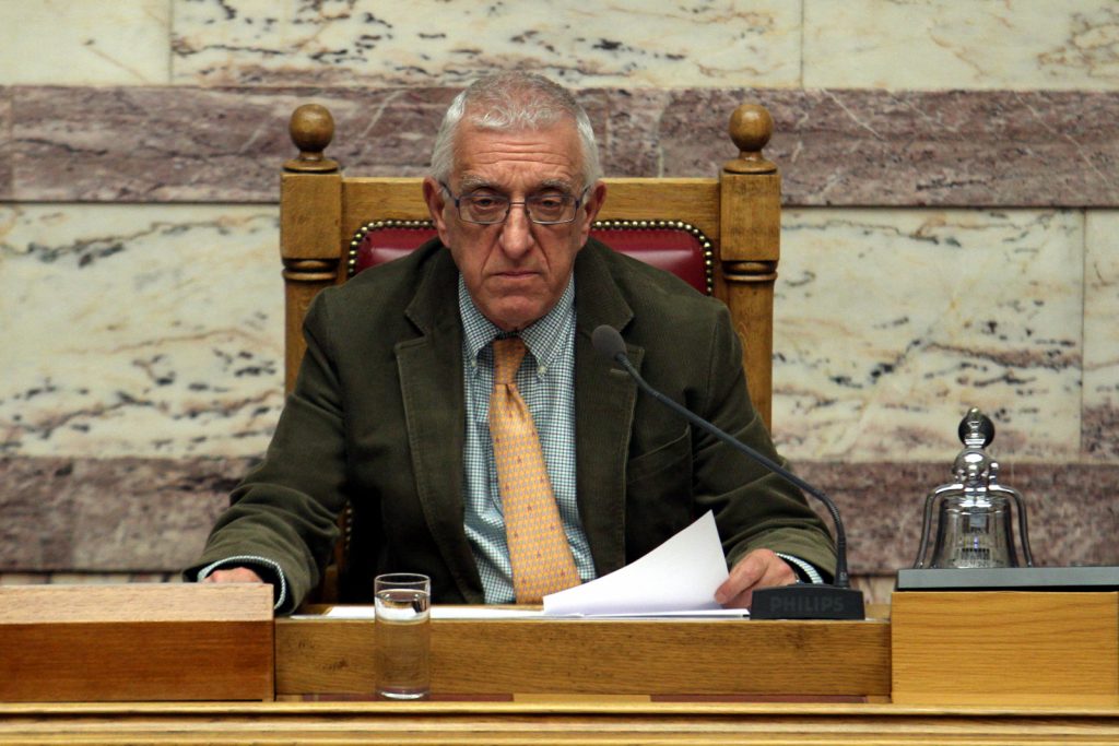 Κανάλι της Βουλής: Τέλος στις ζωντανές μεταδόσεις θέλει να βάλει ο Κακλαμάνης