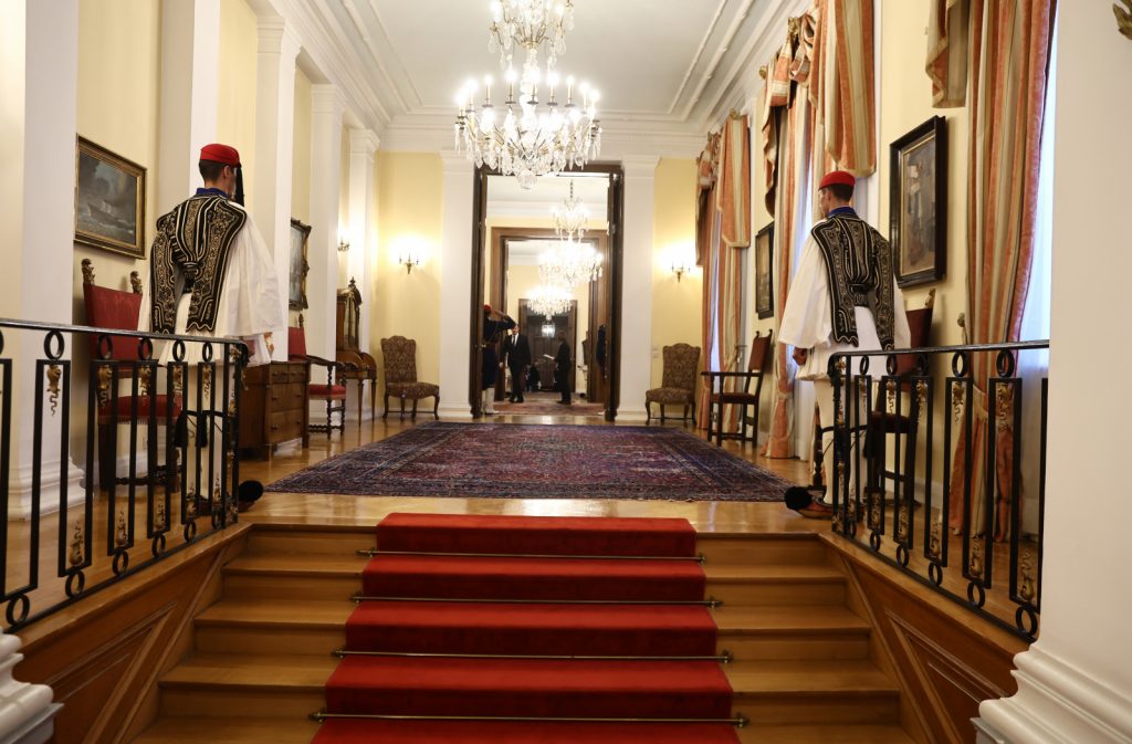 Από το Πανεπιστήμιο Αθηνών στο Προεδρικό Μέγαρο