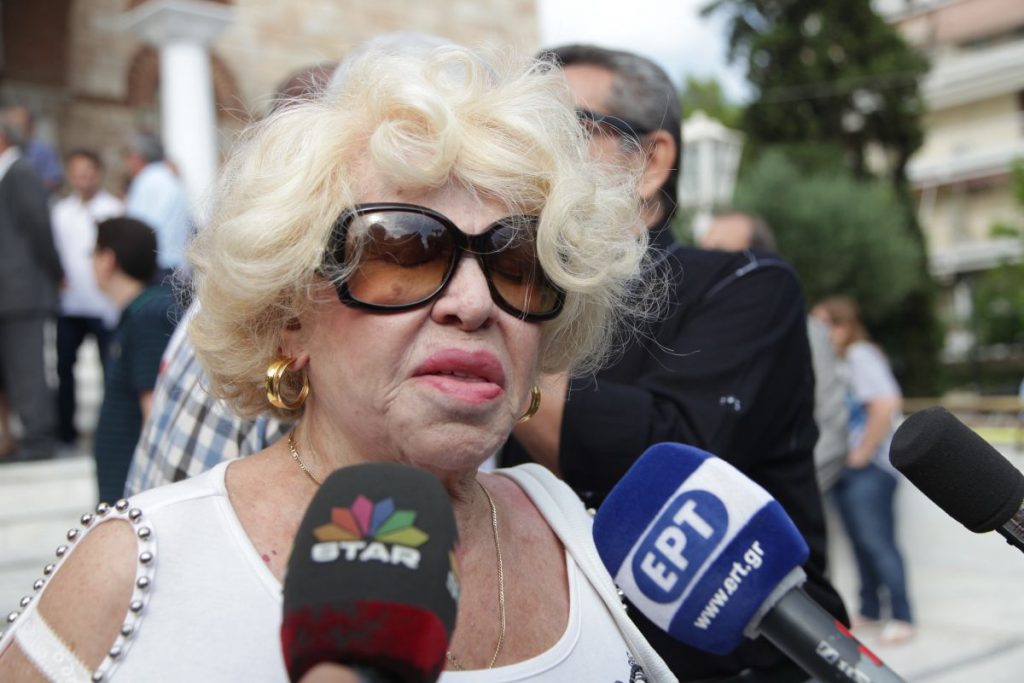 Καίτη Γκρέυ: Σε λαϊκό προσκύνημα η σορός – Την Τετάρτη η κηδεία