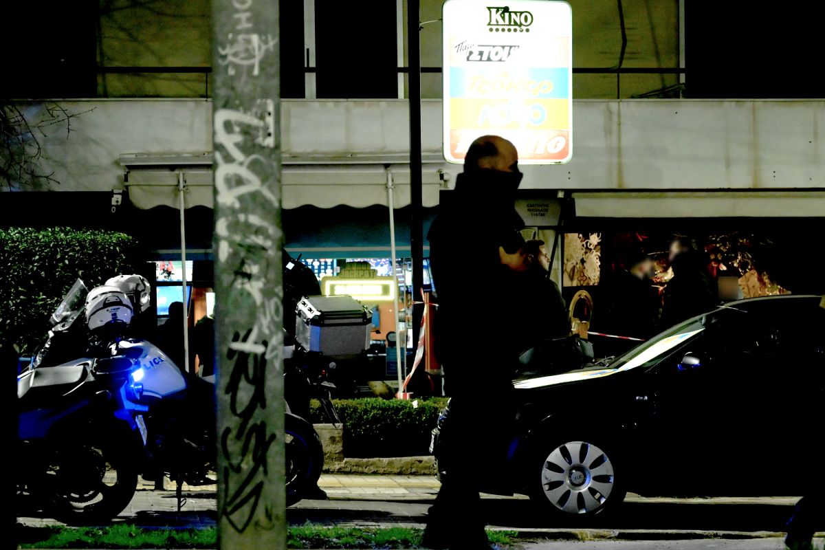 Φάληρο: Νεκρός άνδρας μέσα σε κατάστημα τυχερών παιχνιδιών – Βίντεο