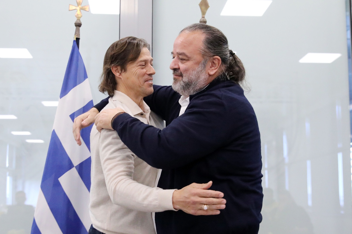 Αλμέιδα και ΑΕΚ δεν χωρίζουν προς το παρόν