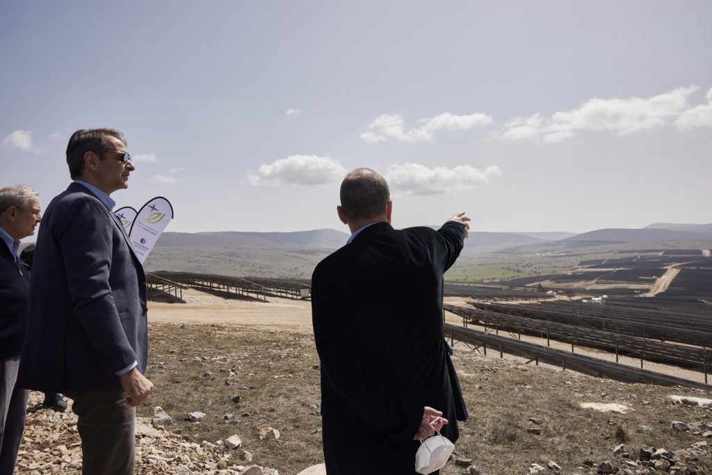 Πράσινη μετάβαση: Χαμηλώνουν οι ρυθμοί της Ελλάδας με οδηγία Μητσοτάκη