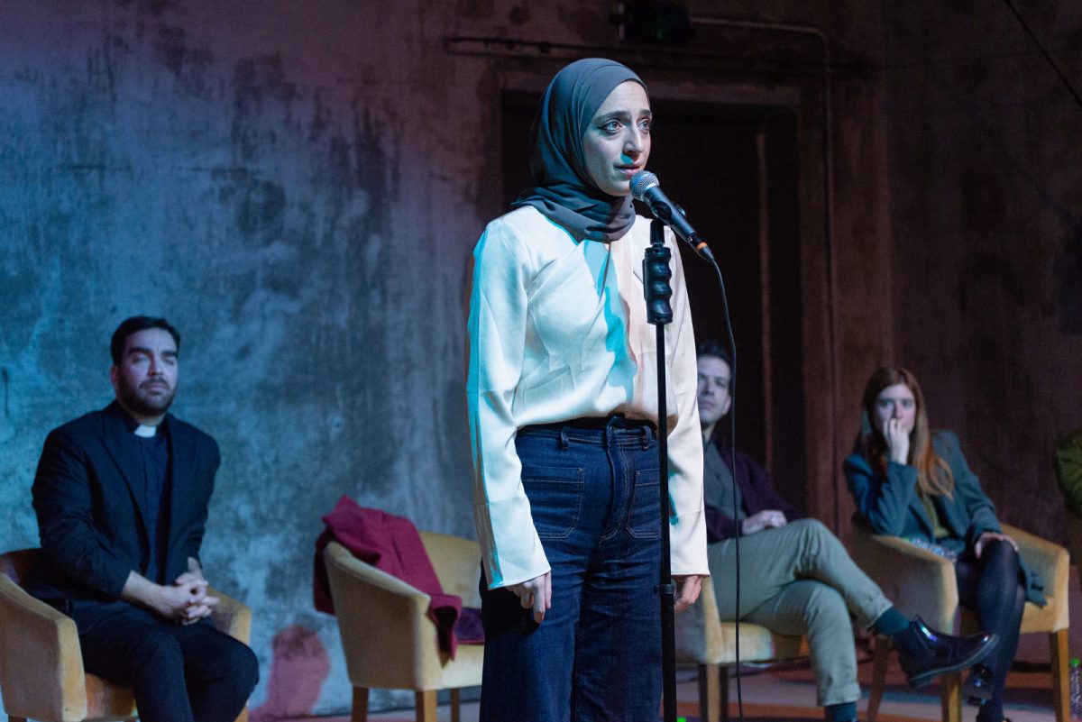 «Το Συνέδριο για το Ιράν»: Αγώνας αξιών επί σκηνής