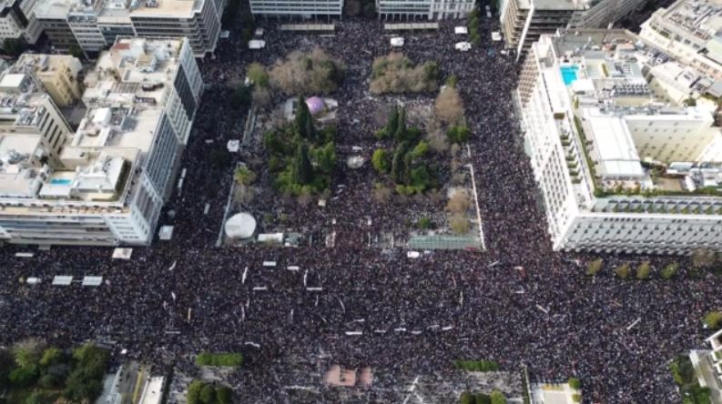 Νίκος Πλακιάς: «Εάν δεν υπήρχαν οι οικογένειες, ο κόσμος δεν θα γνώριζε για το έγκλημα των Τεμπών»