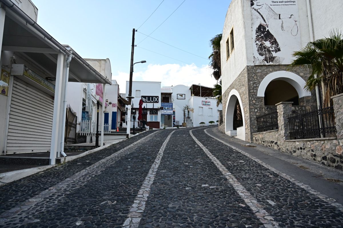 Σεισμοί στη Σαντορίνη: «Παγώνει» το Τέλος Κρουαζιέρας;