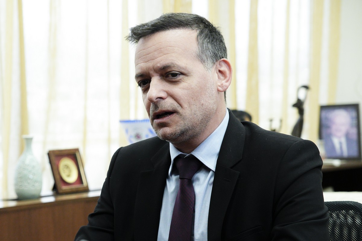 Δούκας στο Πολιτικό Κέντρο του ΠαΣοΚ: «Πρόταση δυσπιστίας και εκλογές» Δούκας στο Πολιτικό Κέντρο του ΠαΣοΚ: «Πρόταση δυσπιστίας και εκλογές»