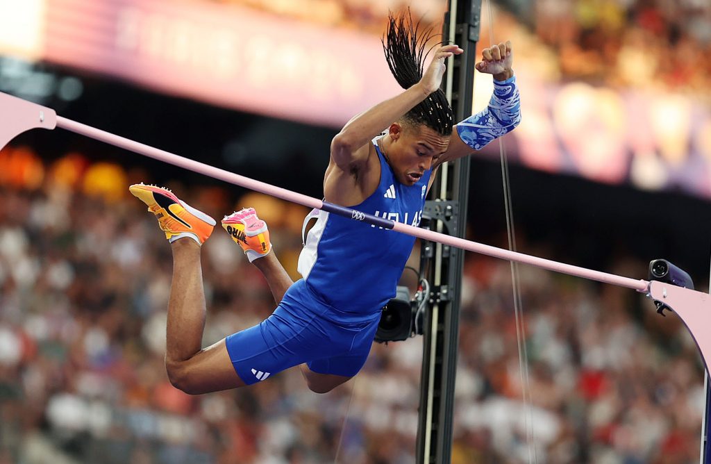 Νέο πανελλήνιο ρεκόρ στον κλειστό με 5.92 ο Καραλής