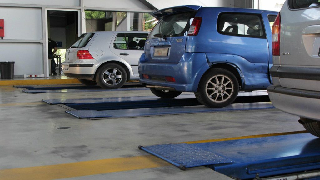 Στο στόχαστρο ανασφάλιστα και χωρίς ΚΤΕΟ ΙΧ – Πότε θα σταλούν τα πρόστιμα