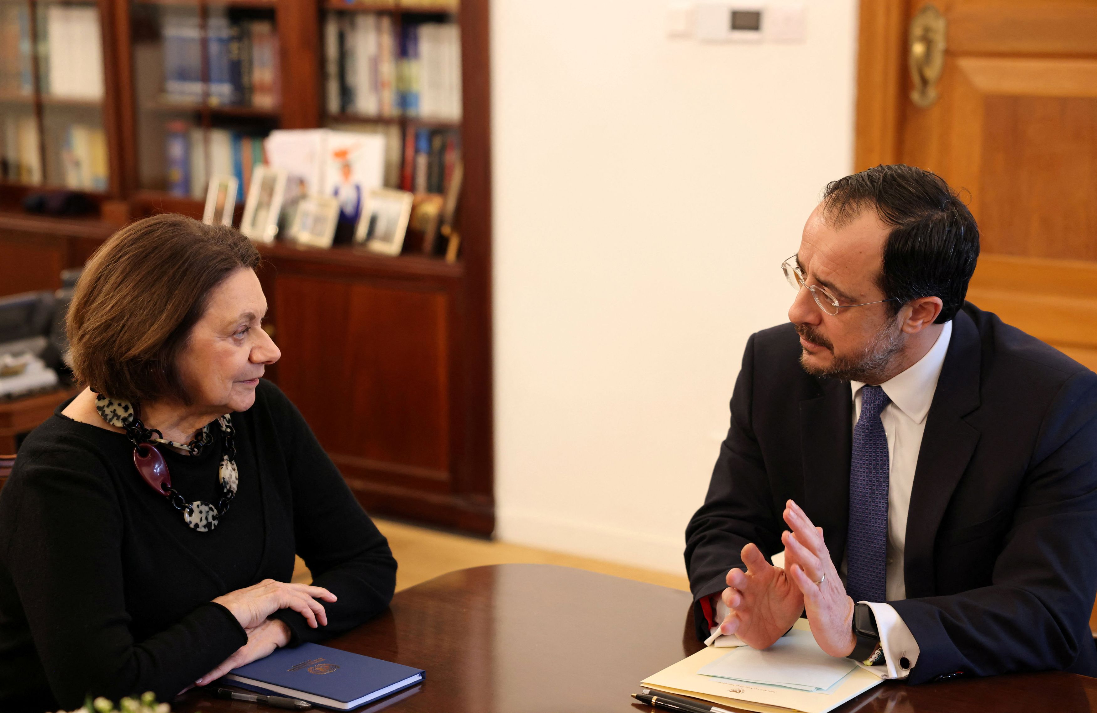 Σε Λευκωσία, Αθήνα και Άγκυρα η αναπληρώτρια Γ.Γ. του ΟΗΕ – Ανοίγει ο δρόμος για την πενταμερή