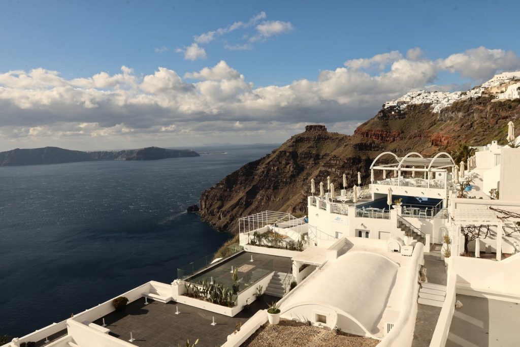 Ισχυρός σεισμός 4,9 Ρίχτερ ανάμεσα σε Σαντορίνη και Αμοργό – Αισθητός στην Αθήνα