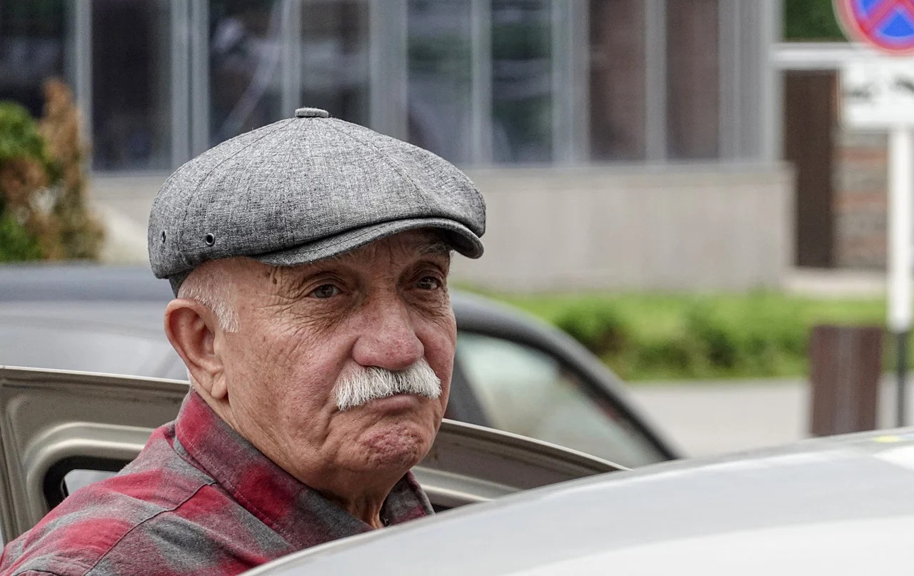 Ηλικιωμένοι στο τιμόνι: Ο αντίλογος των εκπαιδευτών οδήγησης