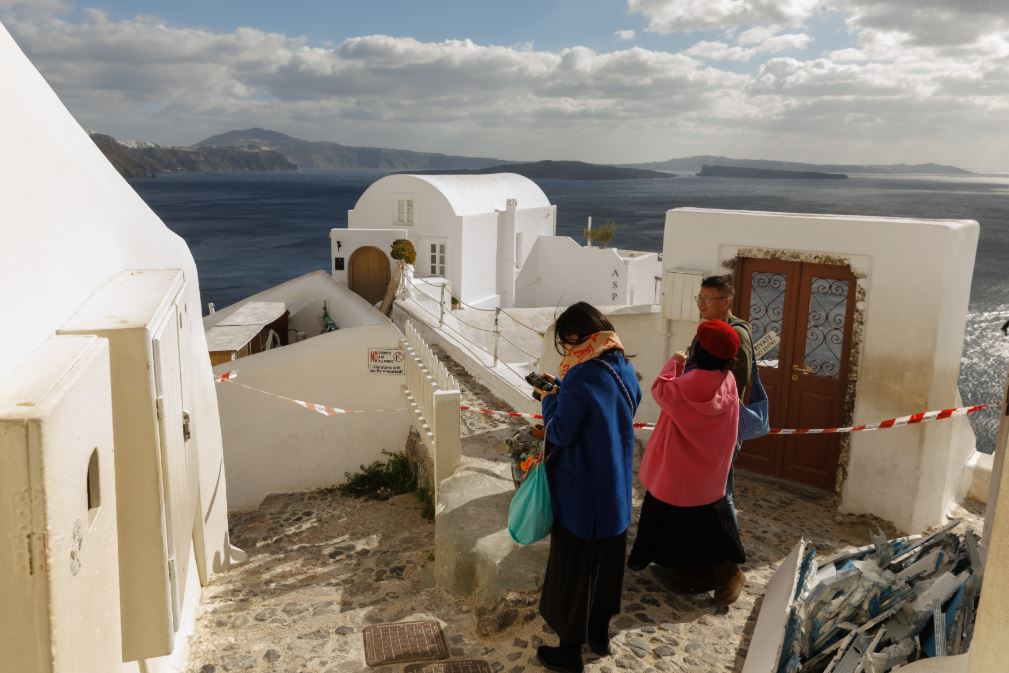 Σαντορίνη: Συνεχίζονται οι σεισμικές δονήσεις – Κλειστά τα σχολεία – Προβληματισμός στους επιχειρηματίες