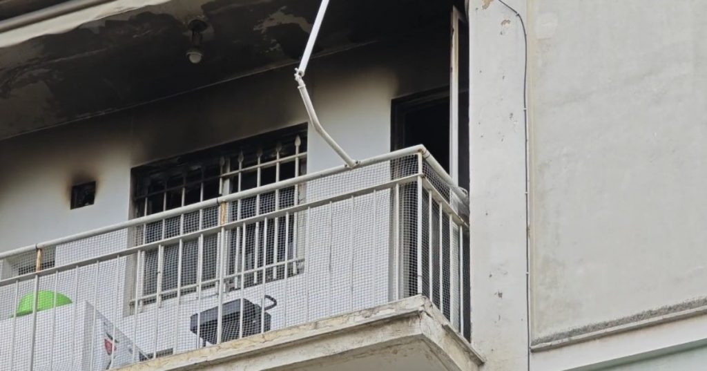 Ρέντης: Φωτιά σε διαμέρισμα μετά από ανάφλεξη μαγειρικού σκεύους- Βίντεο