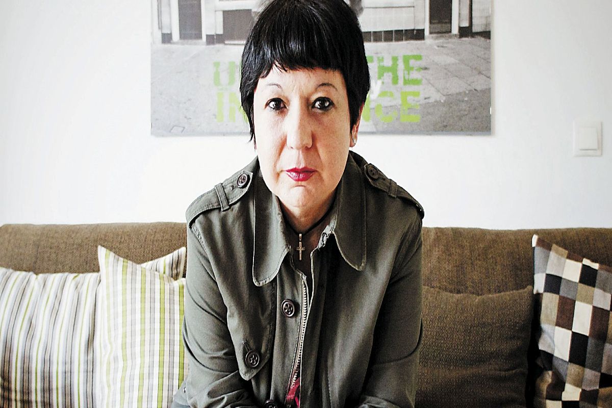 Γλυκερία Μπασδέκη: «Και το φιλί στο στόμα πολιτική πράξη είναι»