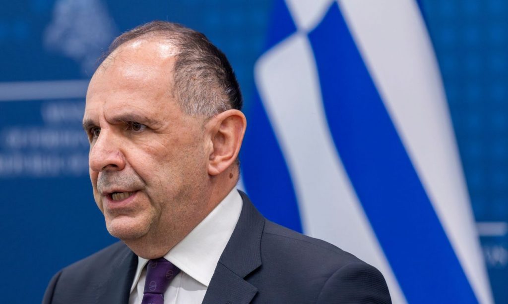 Γεραπετρίτης: Κρίσιμο να σταθεί στα πόδια της η Συρία