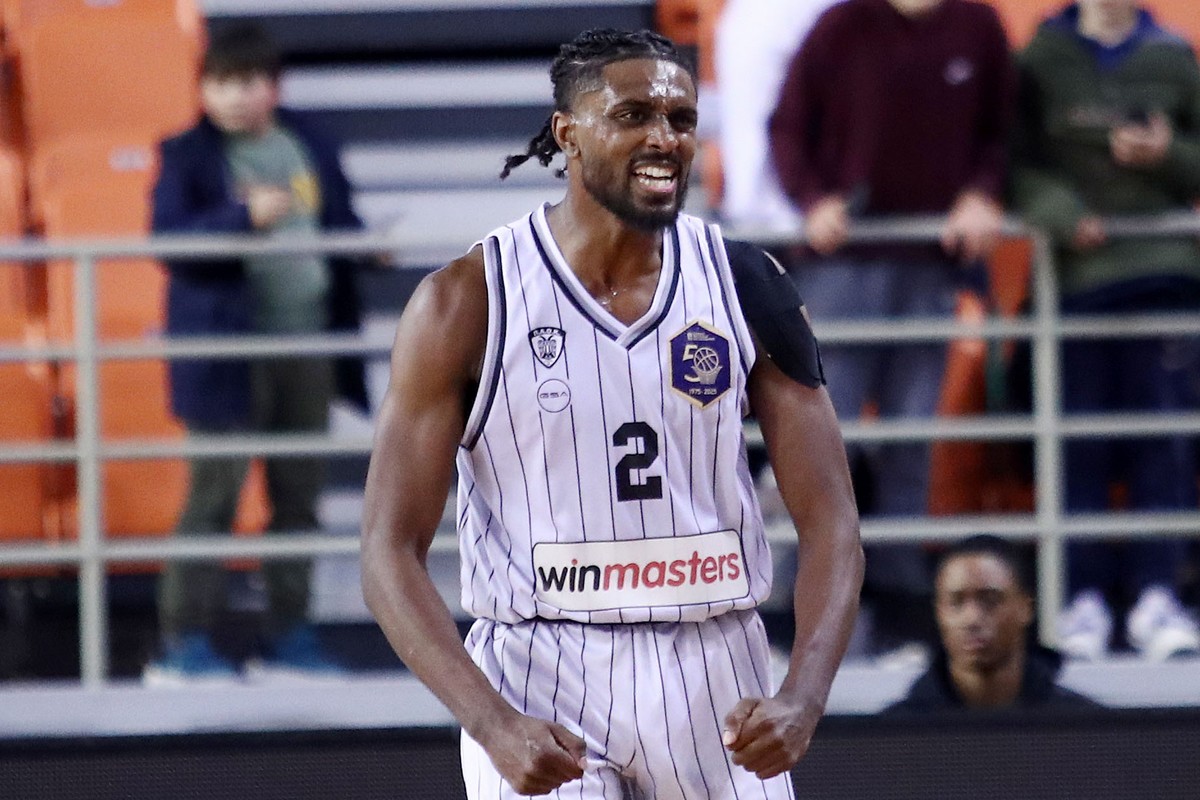 ΠΑΟΚ – ΑΕΚ 84-65: Πέρασε στα ημιτελικά και περιμένει Ολυμπιακό