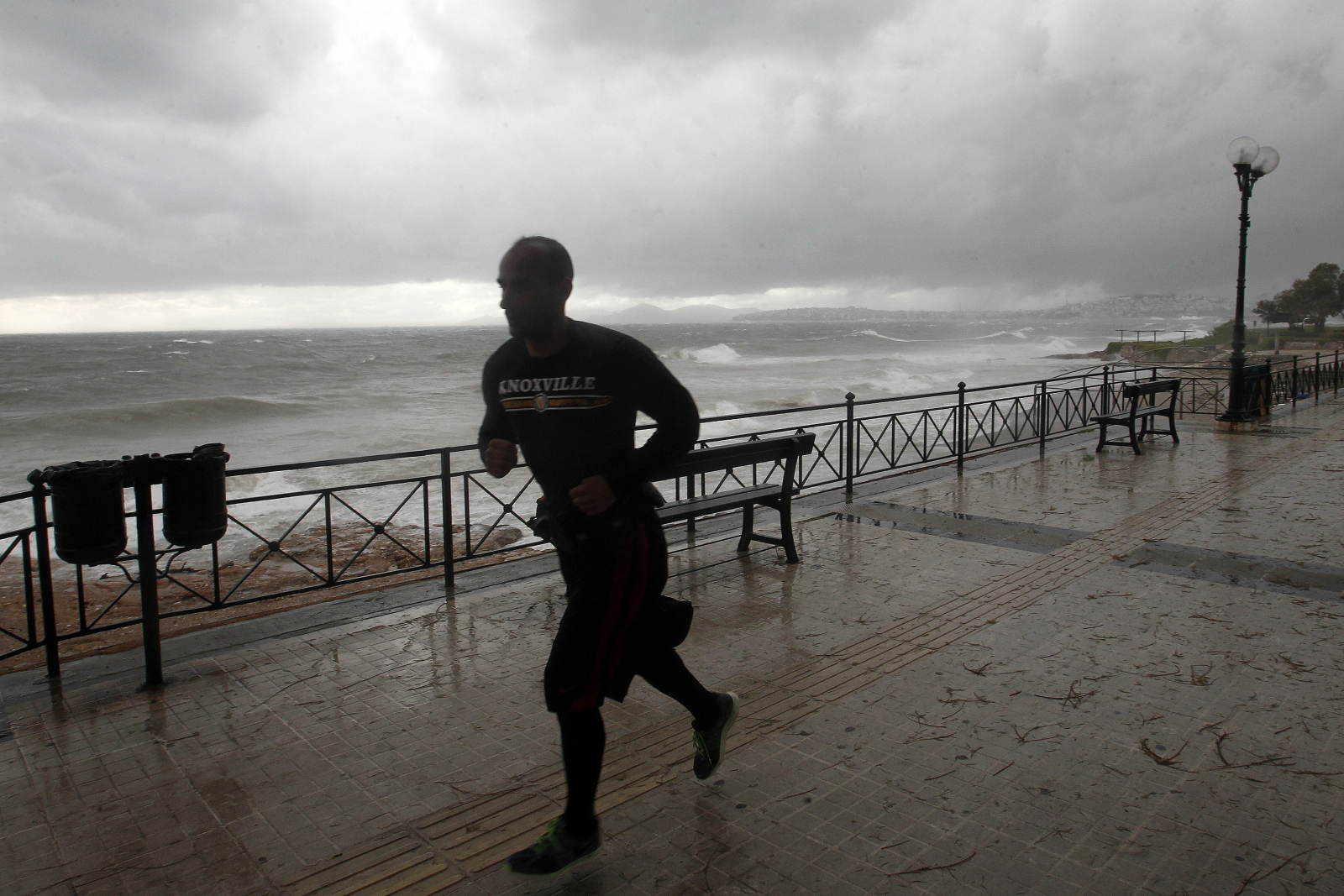 Καιρός: Βαρυχειμωνιά διαρκείας προ των πυλών – Βροχές και νοτιάδες σήμερα