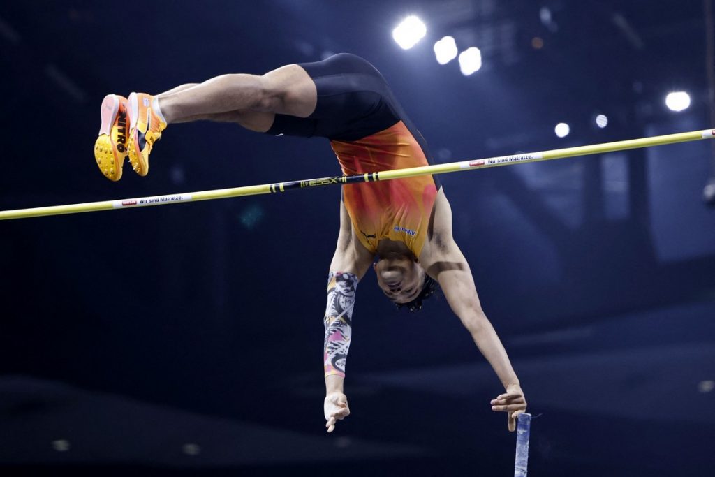 Ο Εμμανουήλ Καραλής έκανε νέο πανελλήνιο ρεκόρ κλειστού στίβου στο επί κοντώ με 5,94μ.