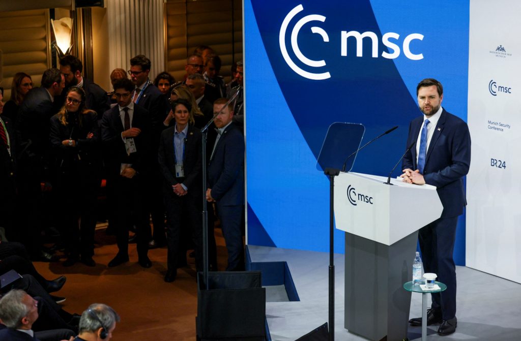 Η σφοδρή επίθεση του Τζέι Ντι Βανς κατά της Ευρώπης «πάγωσε» το Μόναχο