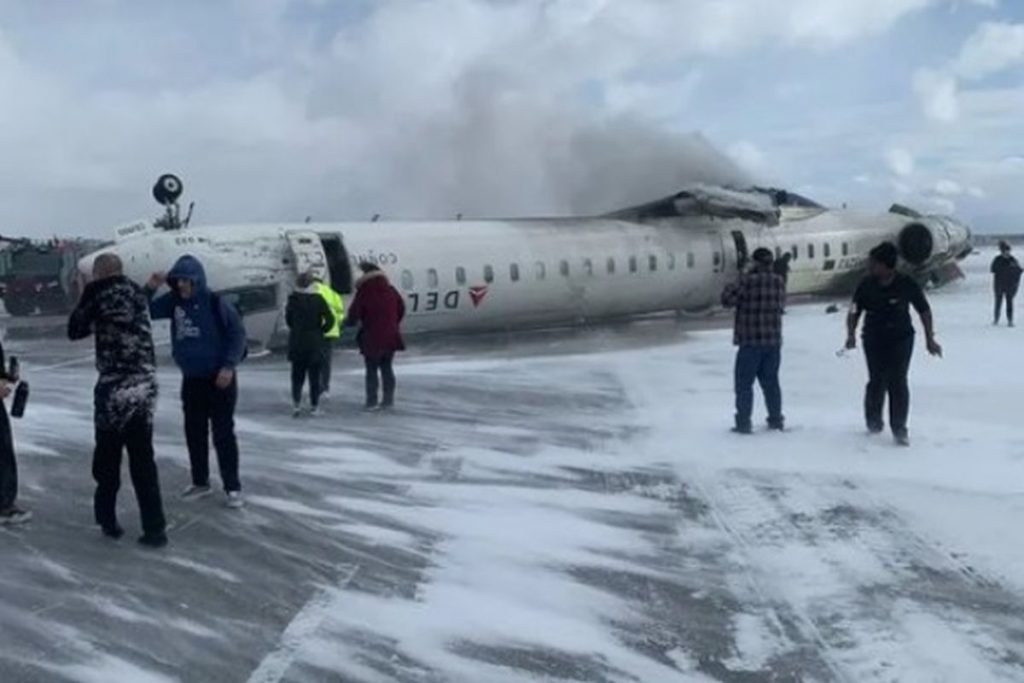 Τορόντο: Συντριβή αεροσκάφους στην προσγείωση – 8 τραυματίες