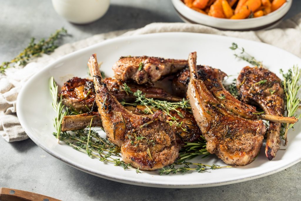 Tσικνοπέμπτη στο σπίτι