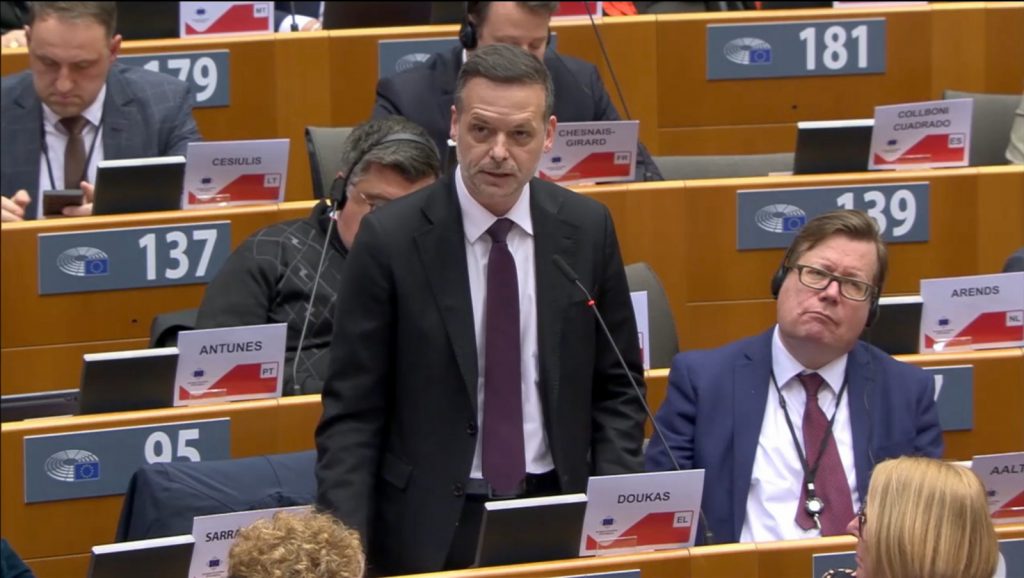 Χάρης Δούκας από Βρυξέλλες: «Η Ευρώπη μπροστά στην πιο μεγάλη της πρόκληση»