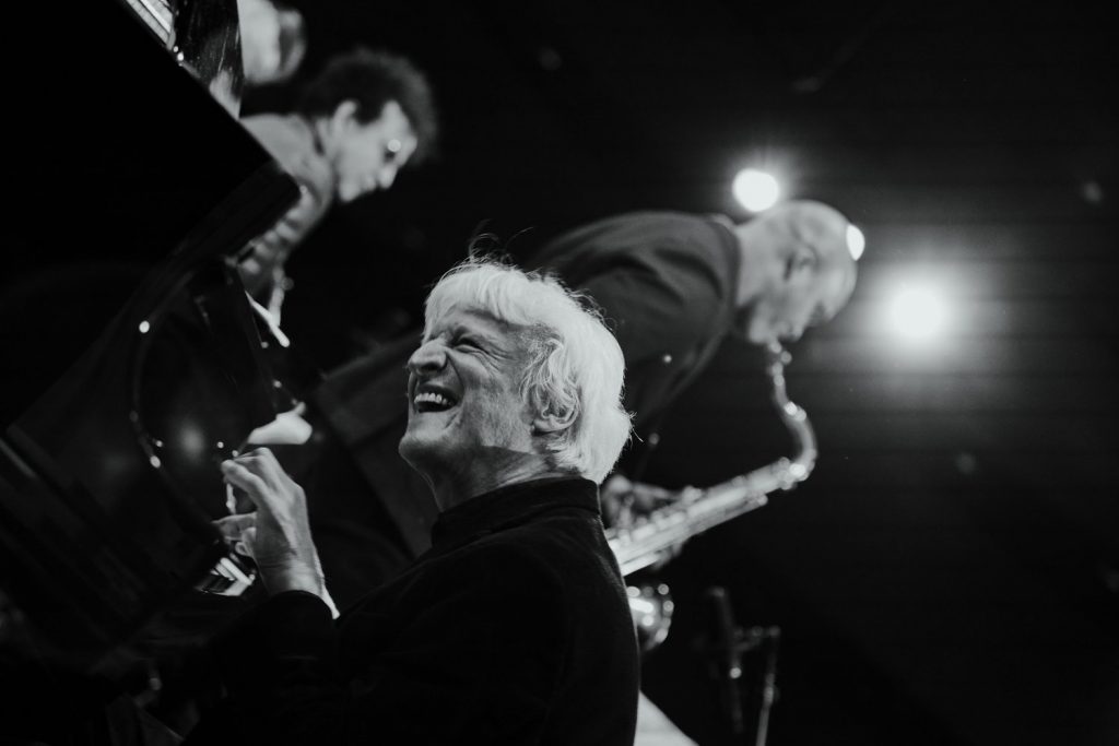 Η σύγχρονη «ραχοκοκαλιά» της αμερικανικής jazz εμφανίζεται στην Αθήνα