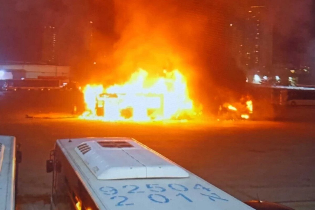 Ισραήλ: Εκρήξεις σε σταθμευμένα λεωφορεία – Δεν υπάρχουν τραυματίες