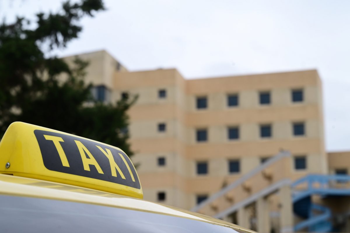 Αυτός είναι ο οδηγός ταξί που λήστευε ηλικιωμένες πελάτισσες